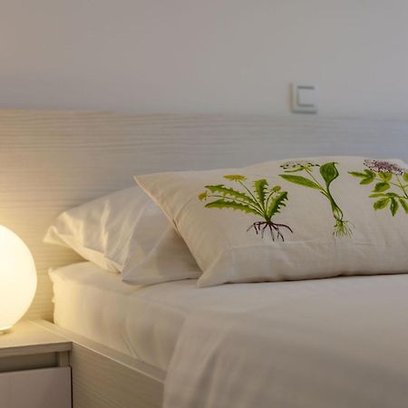 Olive Tree Apartments Podstrana Ngoại thất bức ảnh