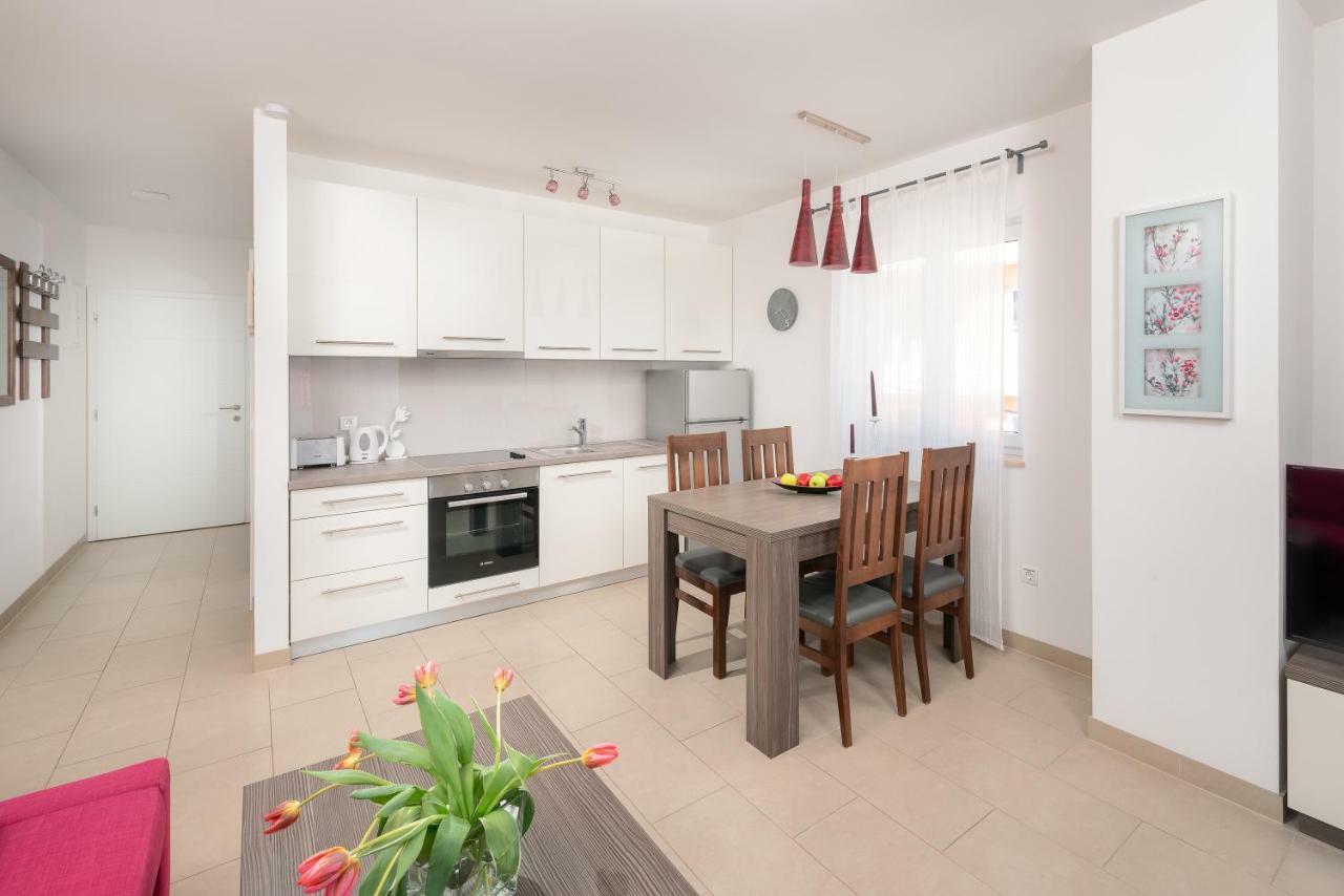 Olive Tree Apartments Podstrana Ngoại thất bức ảnh